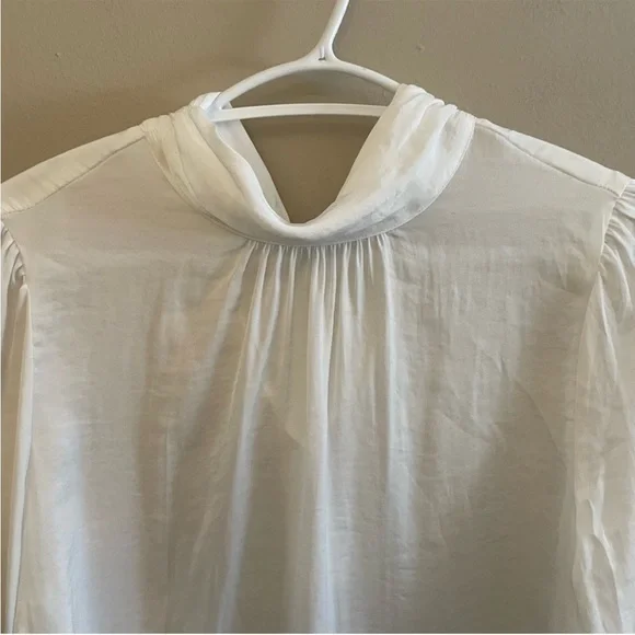 Naked Zebra White Silky High Neck Blouse & Billowy Sleeves – Size Small EUC - Picture 4 of 13